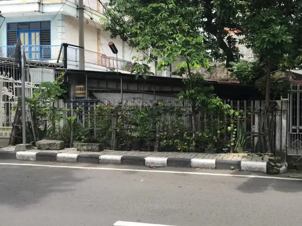 Disewakan / Dijual Murah Rumah Tengah Kota Jl Kartini Dekat Alun-alun Sidoarjo