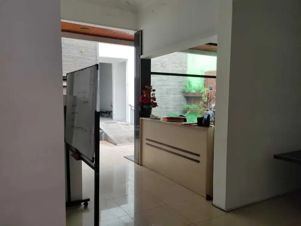 DIJUAL RUANG USAHA STRATEGIS DI SUMBER SARI