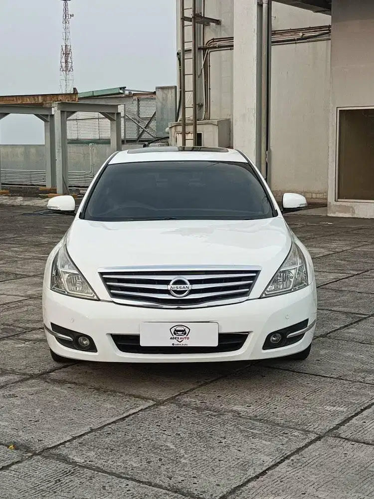 Nissan Teana 2.5 XV Bensin at putih 2011
