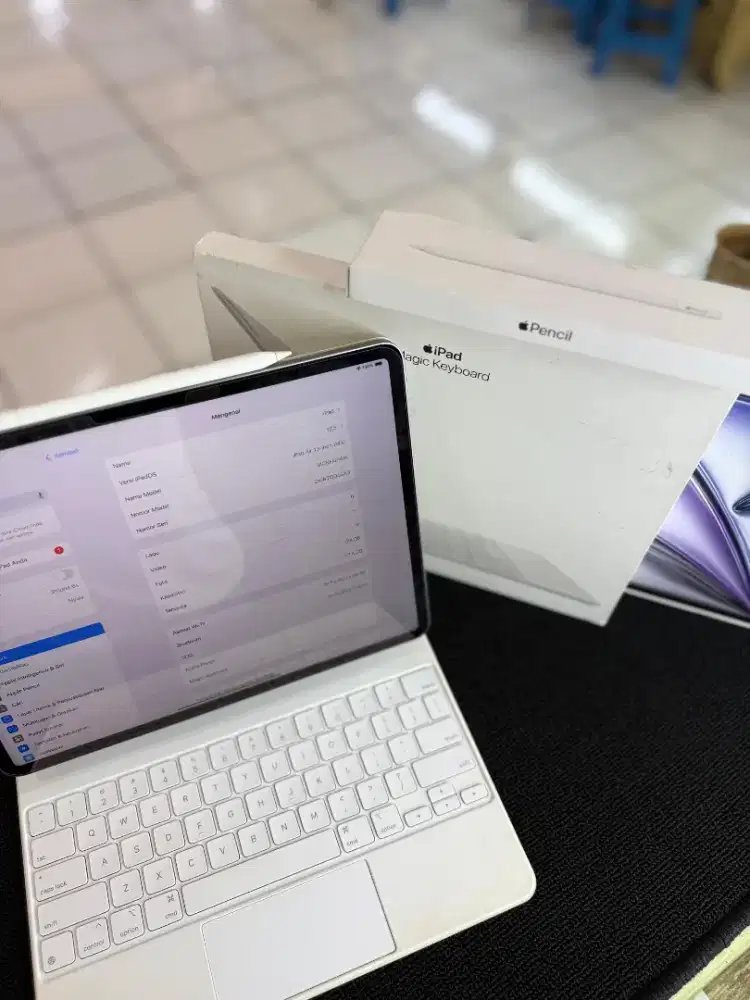 iPad air m3 128 ibox plus keyboard dan pencil USB C sebulan pakai