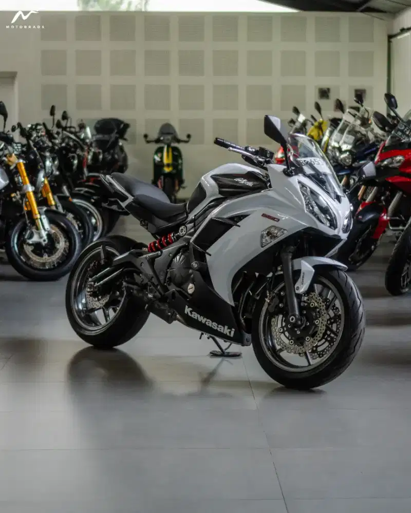 Kawasaki DR-6F ABS Pearl Stardust White 2013