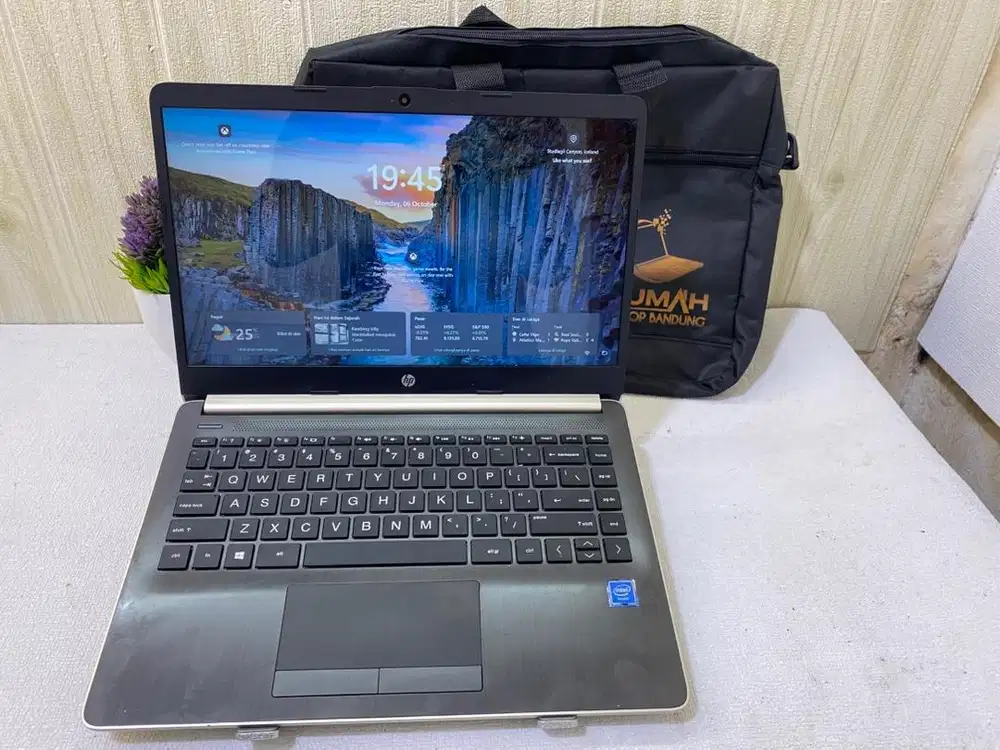 BU Mau Jual Hp 14s-cf1047TU Intel Celeron N4205U RAM 8 GB SSD 256 GB