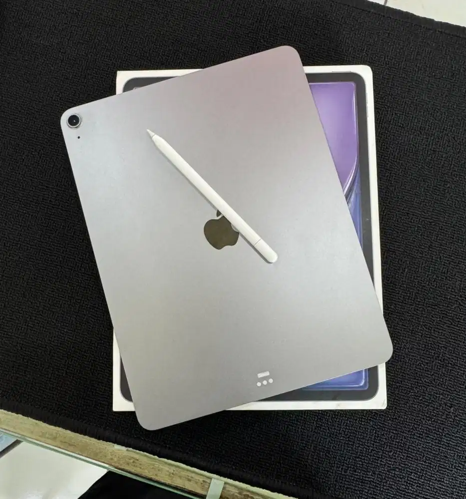 iPad Air M3 128GB ibox & Pencil USB C baru 2 minggu pakai