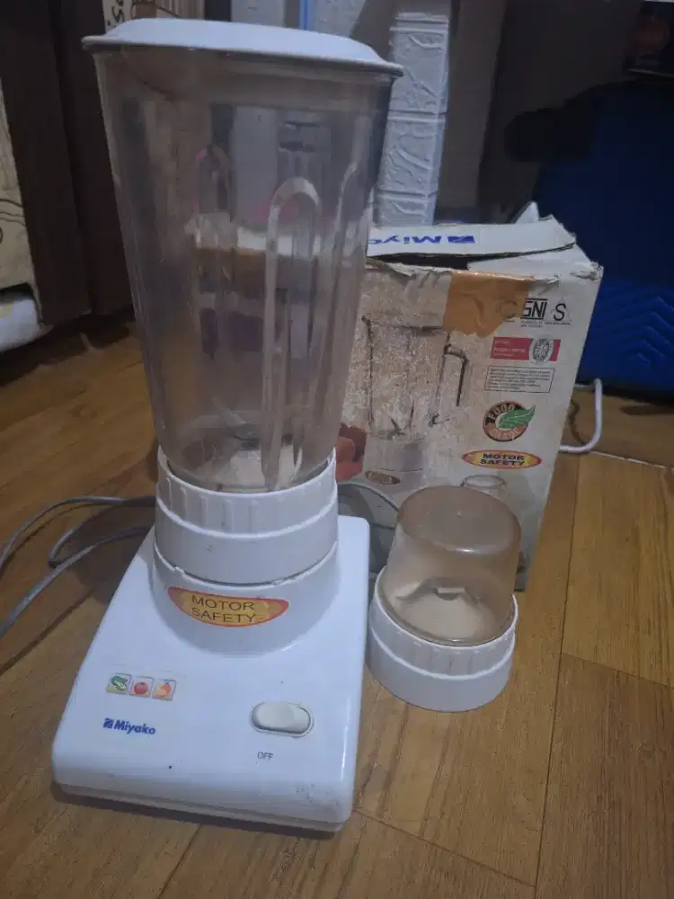 Blender Murah lengkap dengan kardus