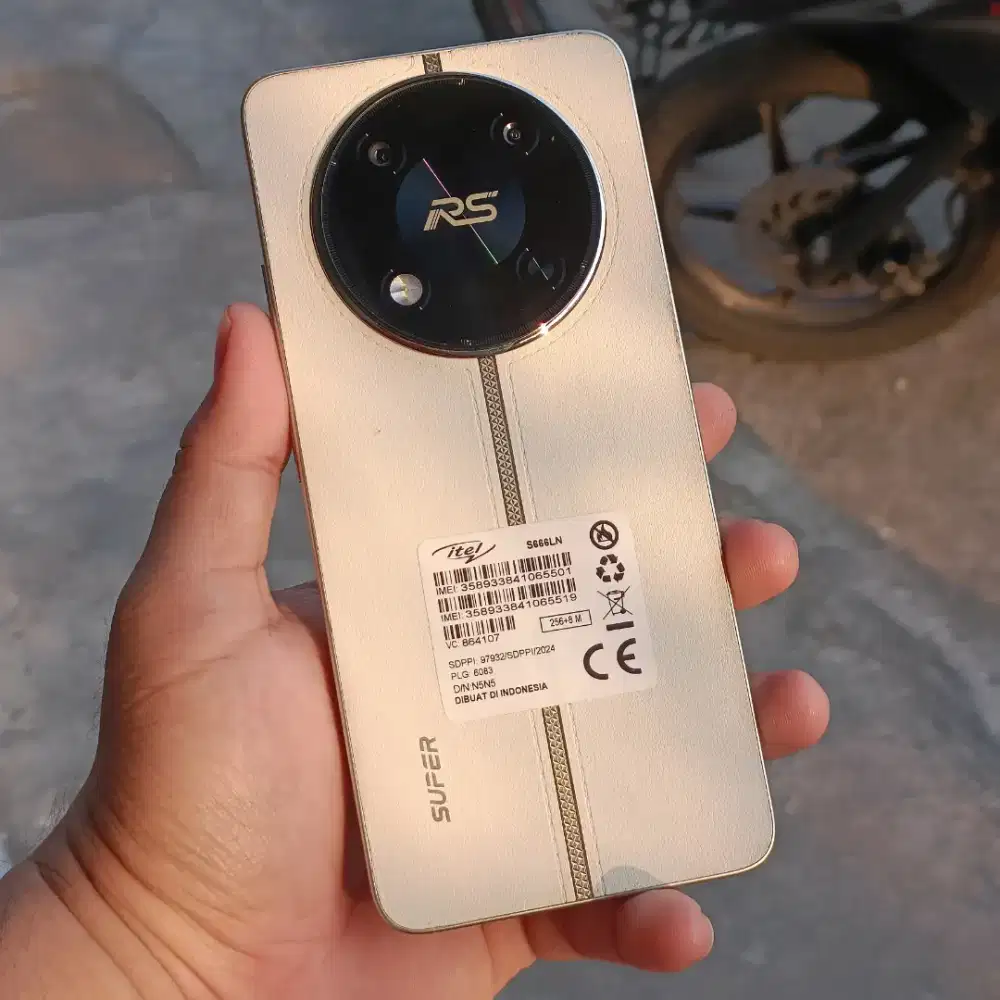 ITEL RS4 8/256 FUSLET