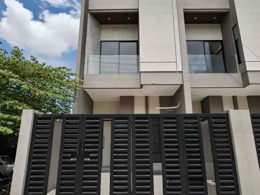 Rumah Baru Gress Tenggilis Mejoyo Siap Huni