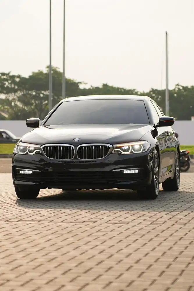 Boss! BMW 520i Luxury 2020 G30 Mercy w213