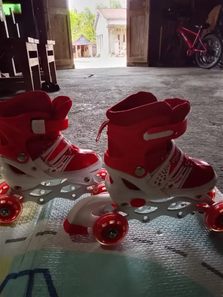 Sepatu Roda Anak