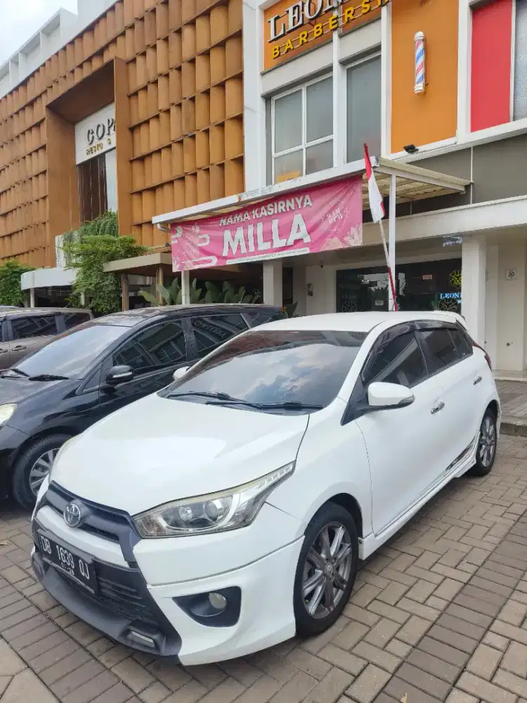 Yaris TRD Sportivo 2015 putih matic