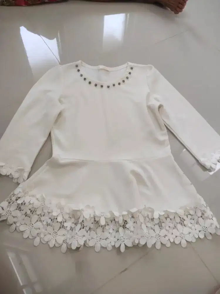 Baju Atasan Putih Blouse