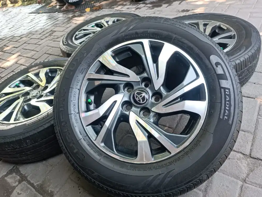 Velg  OEM Reebon facelift R16