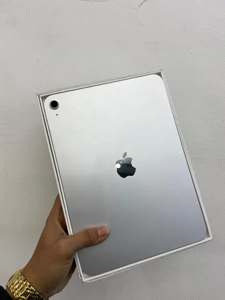 iPad 11 A16 256GB iBox Garansi On