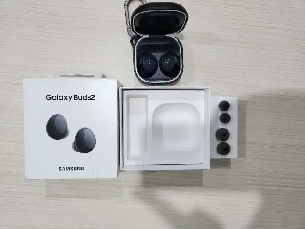 Samsung Galaxy Buds 2 Like New