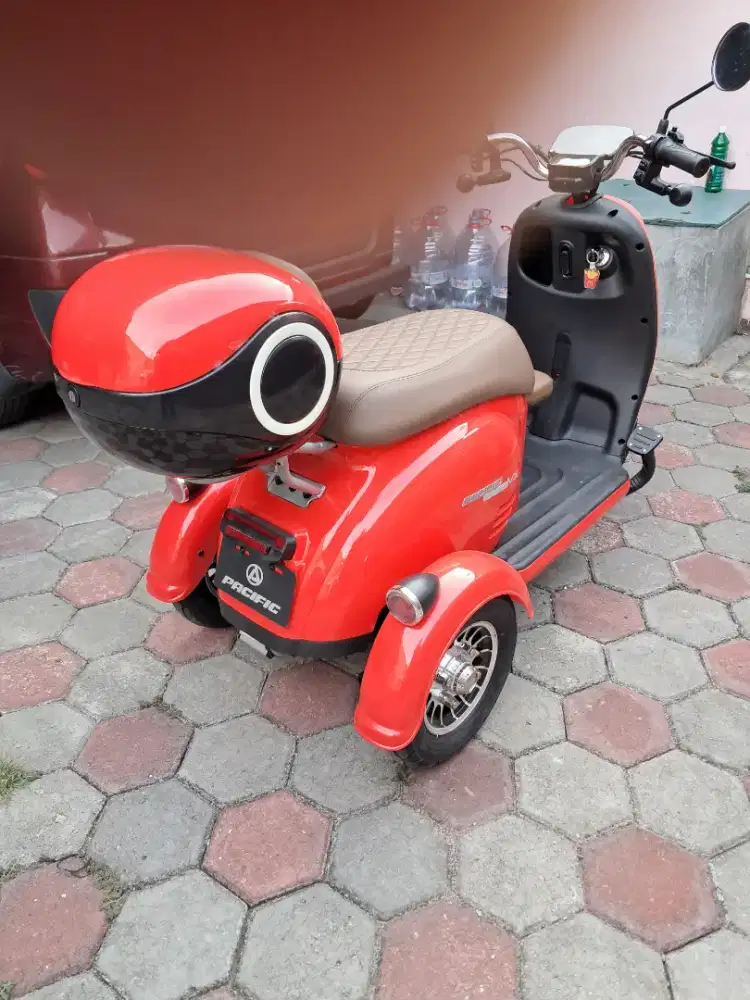 Sepeda listrik roda tiga merk pasific