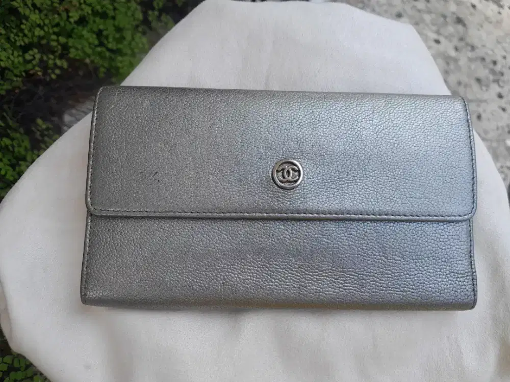 Dompet Chanel Long Silver Leather Original