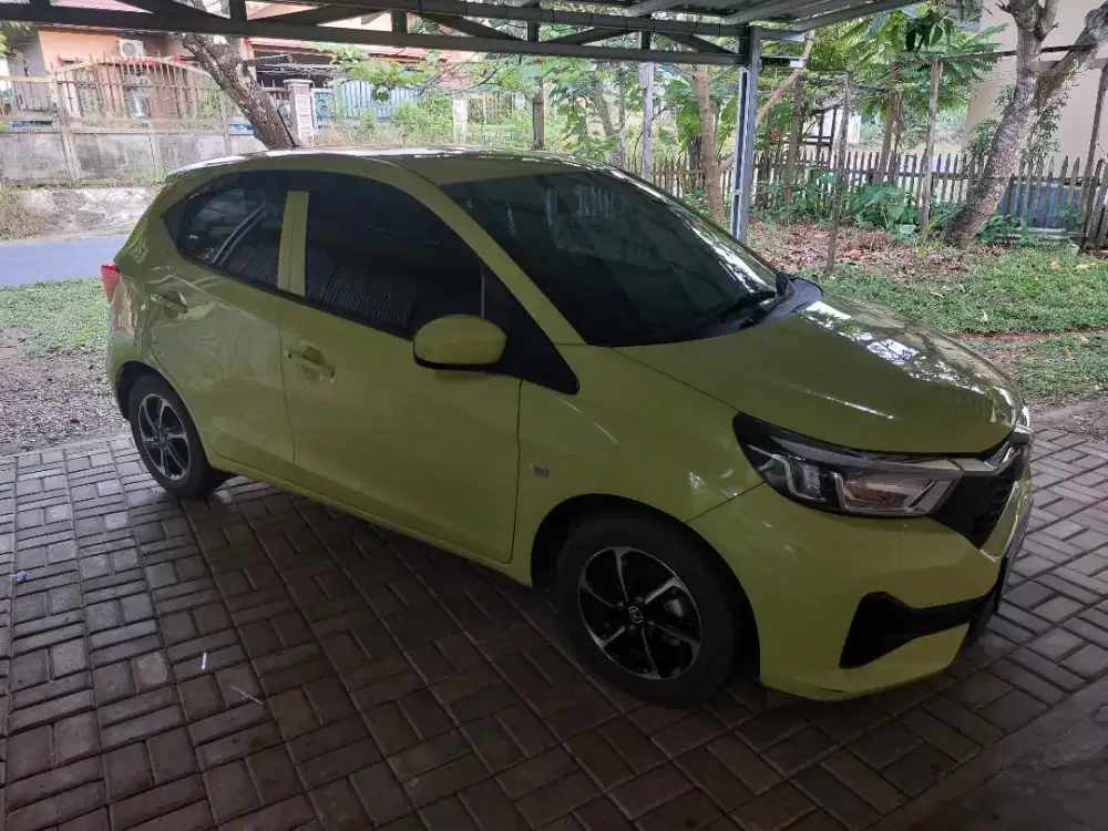 Honda Brio Satya E 2024 Electric Lime Metallic