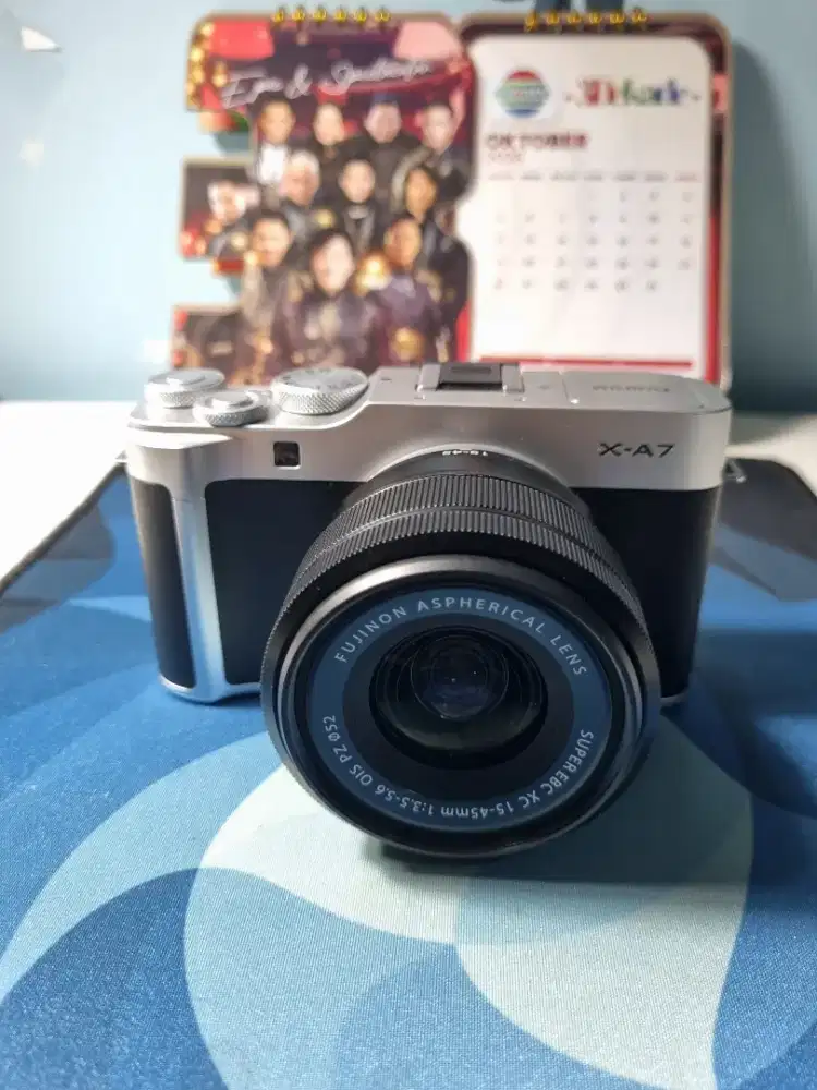 Fujifilm XA-7 Mirrorless Black Silver Lensa Kit XC  15-45mm