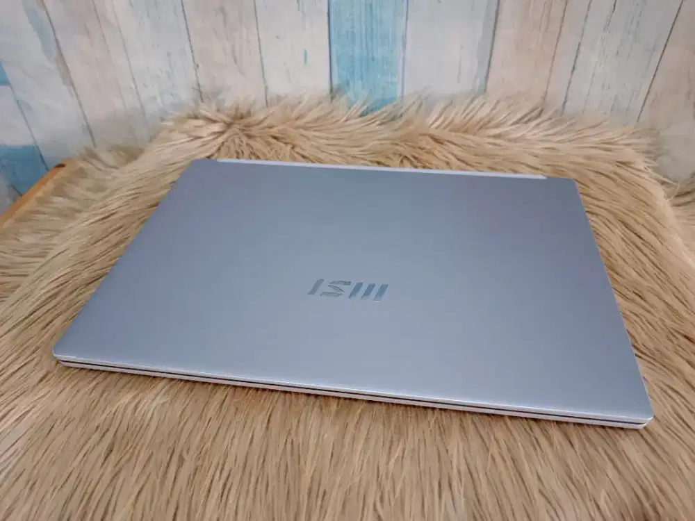 Laptop Desain Terbaru MSI E14J1IMS Core i3 Gen 12 Ram 8 Ssd 256
