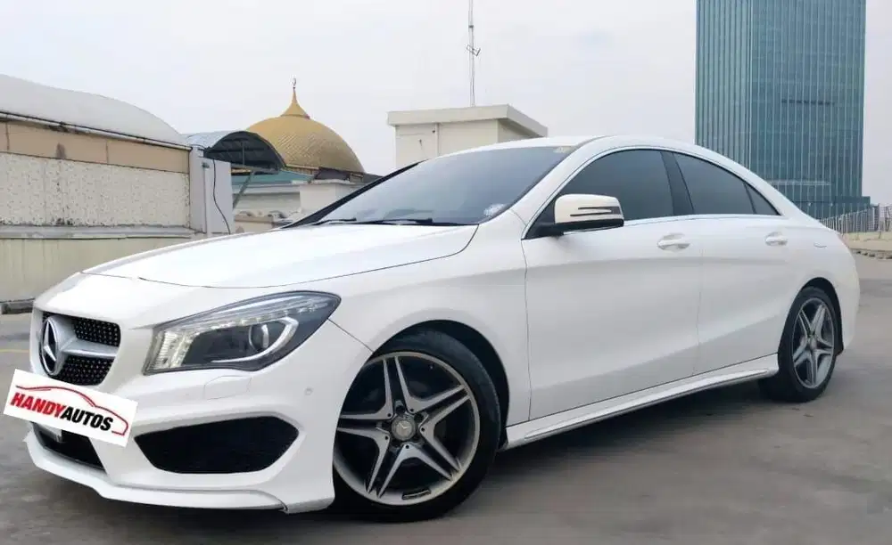Mercedes Benz CLA200 AMG Tahun 2015 Automatic Putih