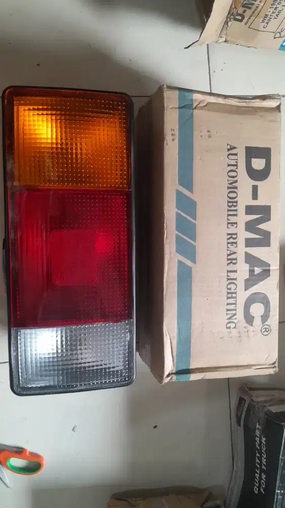 lampu stop ps 125 L canter
