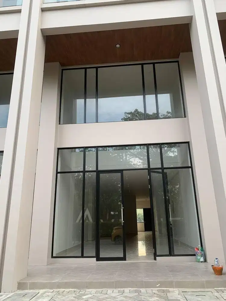 Ruko Avenue MERR 4 Lantai , parkir luas , kosongan , strategis