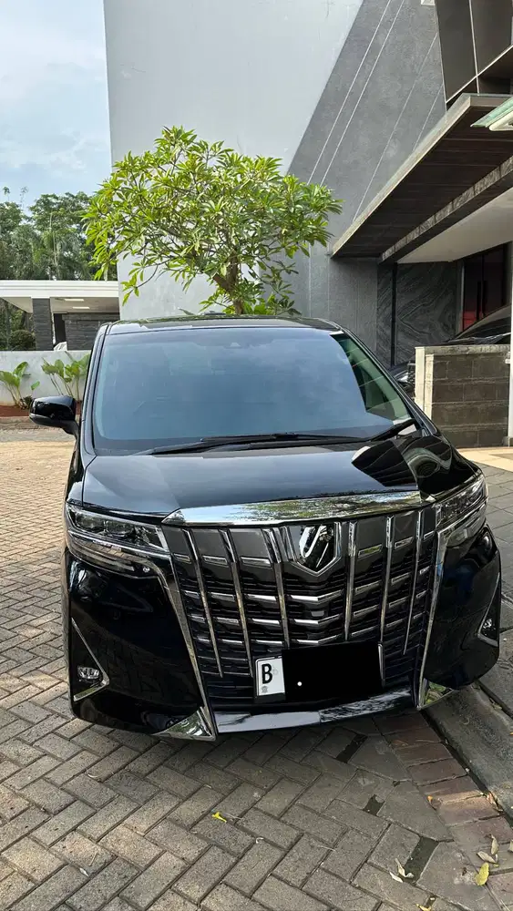 Alphard 2023 Hitam