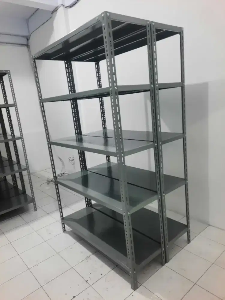 Rak besi multiguna