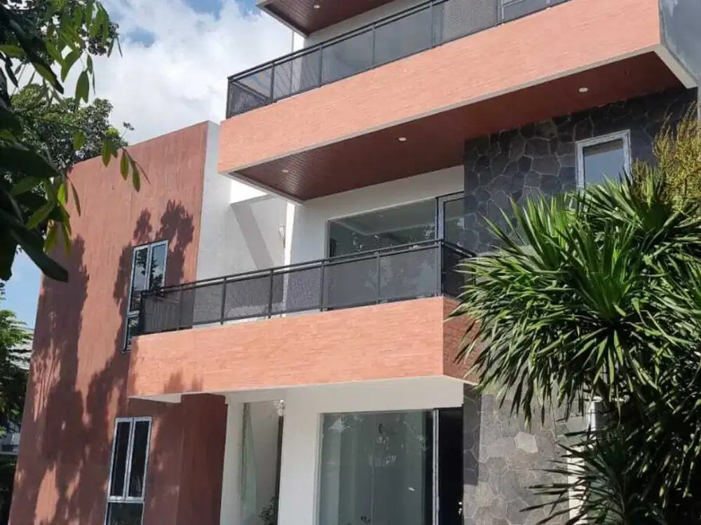 Rumah Mewah Hoek 3lt dgn LIFT di Sutera Palmyra Alam Sutera