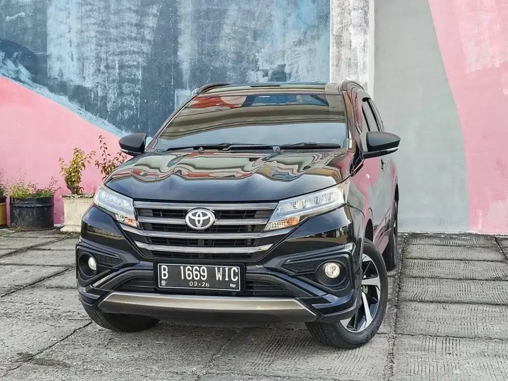 DP 8JT TOYOTA RUSH GR TRD AT MATIC AUTOMATIC 2021 LOW KM  HITAM