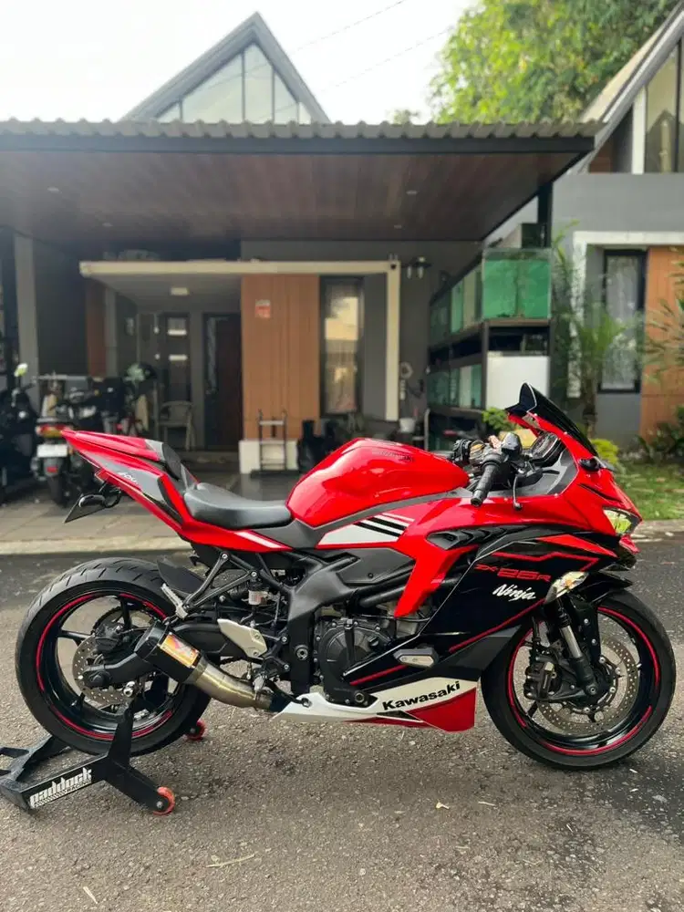 KAWASAKI ZX25R 2022 ABS