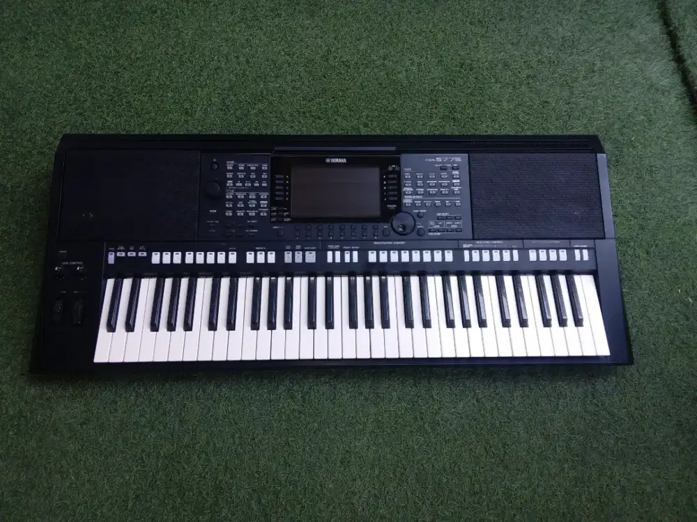 Dijual keyboard YAMAHA PSR - S775