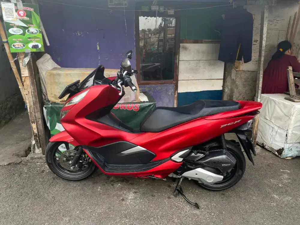 Dijual honda PCX CBS tahun 2020 ss lengkap motor sehat tinggal pakai