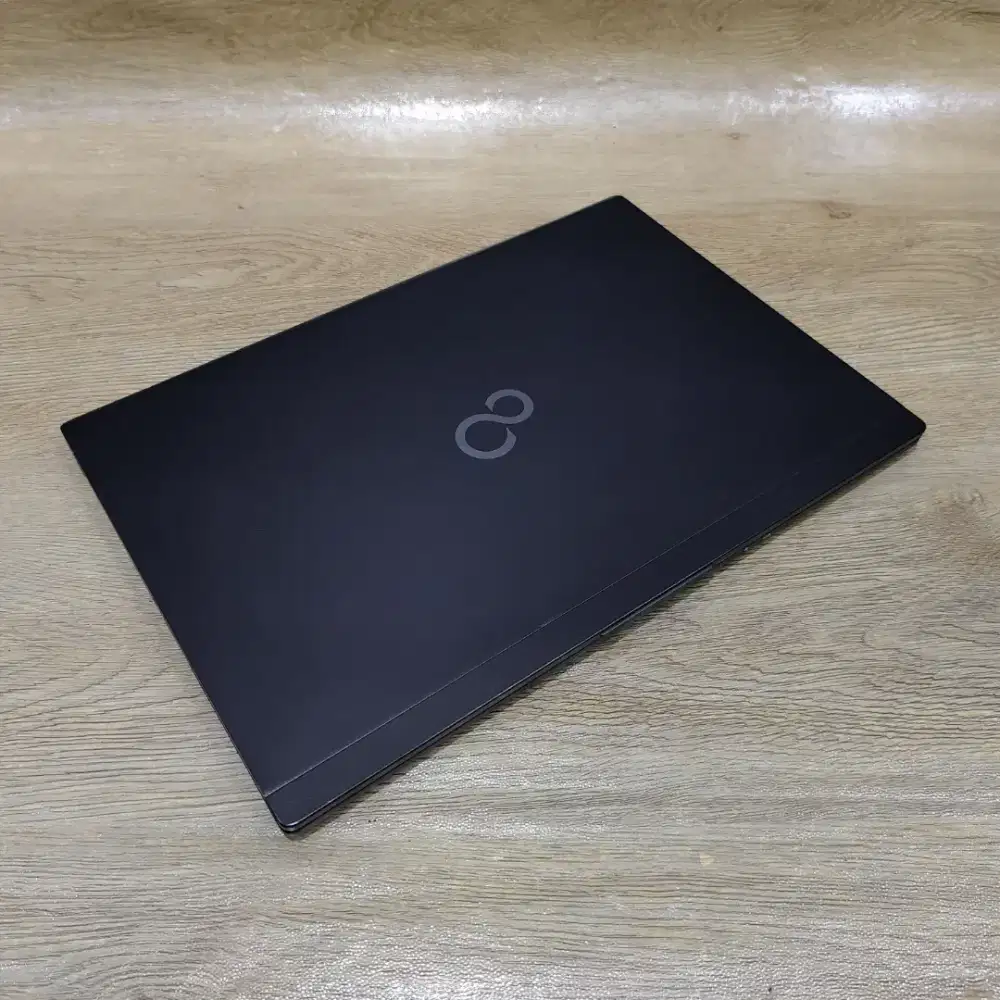 Laptop FUJITSU LIFEBOOK Slim Core i7 Gen 10