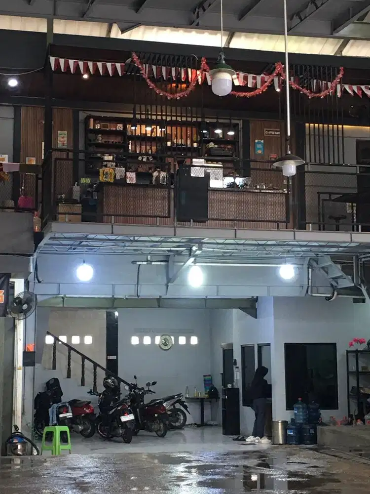 dibutuhkan cashier dan waiters