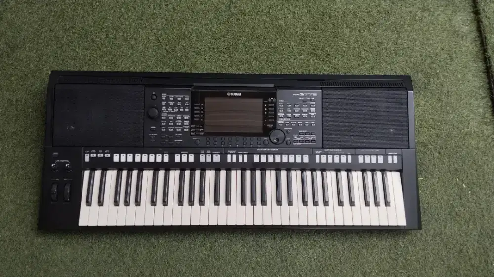 Dijual Keyboard Yamaha PSR-S775