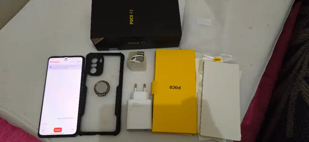 Poco F3 terawat. Kamera aman, layar terlindung tempered glass