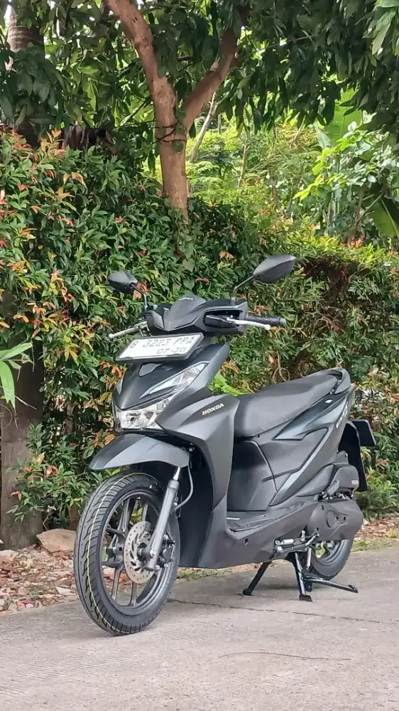 KM 3RB HONDA NEW BEAT DELUXE SMARTKEY TAHUN 2025 DP 1JT