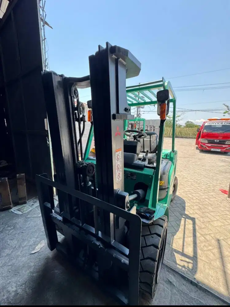 MITSUBISHI GRENDIA 3 TON MAST STD TAHUN 2021 SIAP KERJA