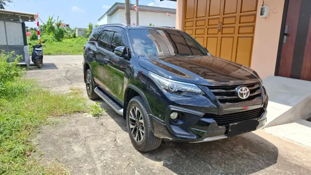 FORTUNER VRZ TRD 2.4 2018 REGISTRASI 2019 KOTA BEKASI