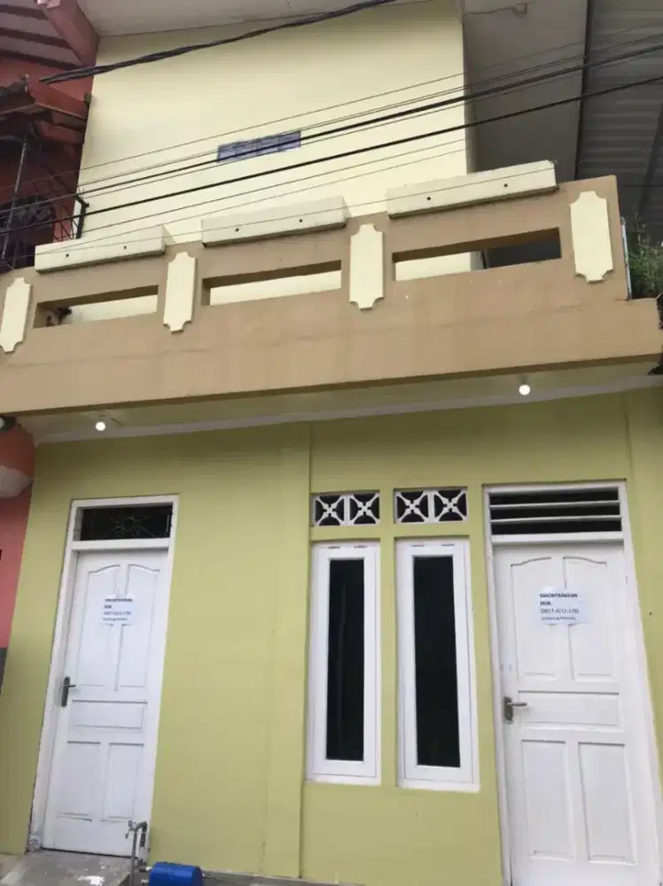 DISEWAKAN RUMAH STRATEGIS 2 LANTAI