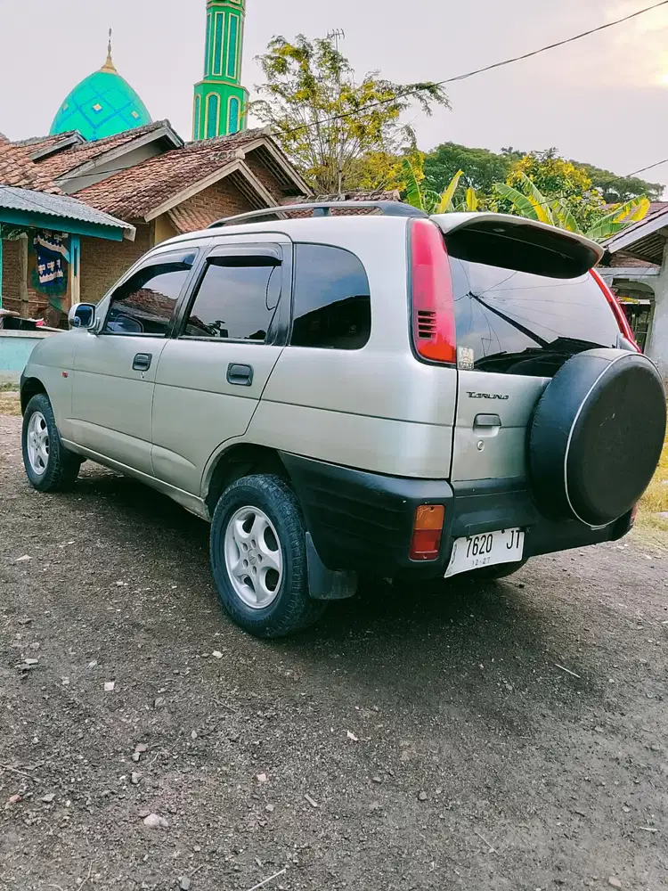Daihatsu Taruna 2002 Bensin