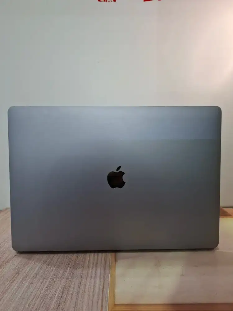 MACBOOK PRO 2019 16 INC 16/512 GRAY