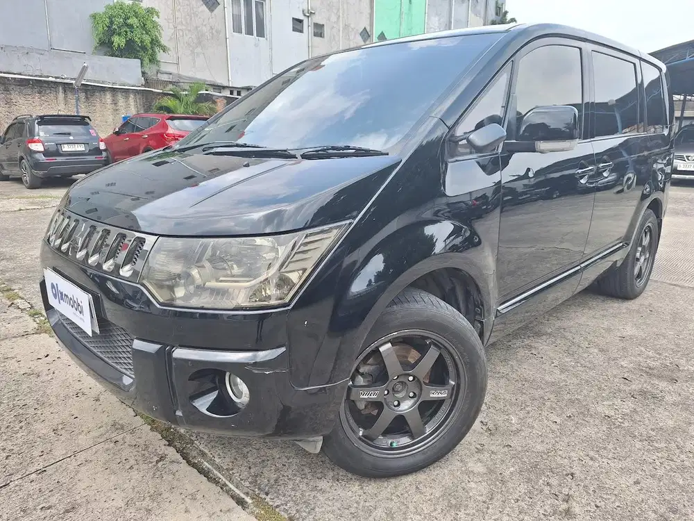 DP MURAH - Mitsubishi Delica 2.0 D5 Bensin-AT 2014