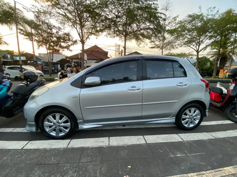 Jual Yaris 2010 mulus rahayu
