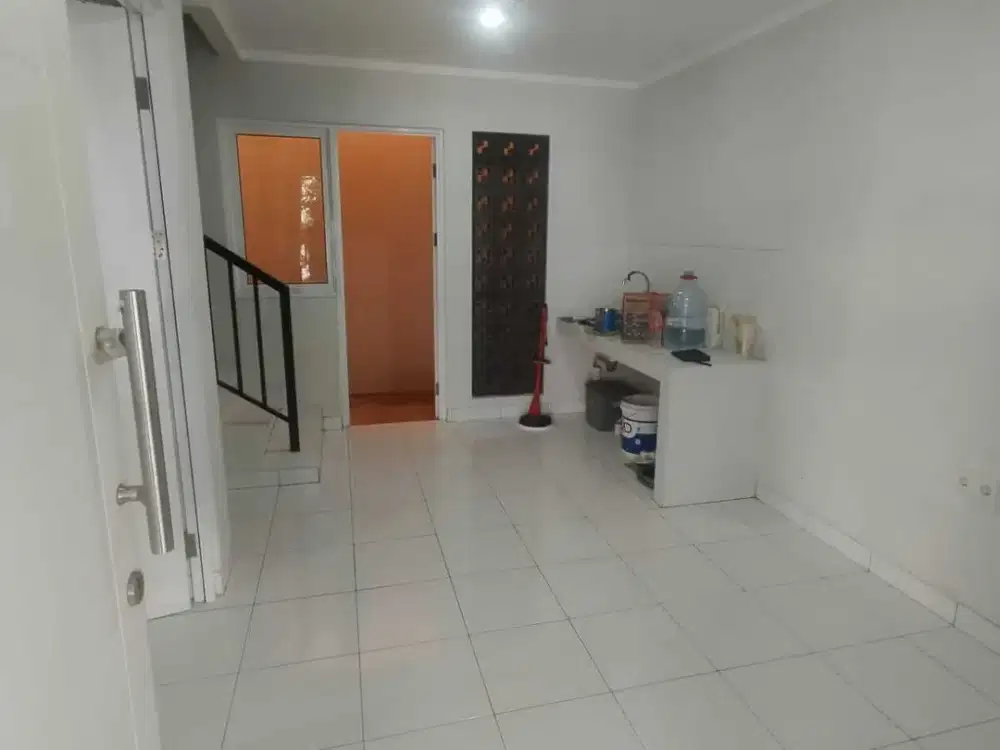 Disewakan rumah baru Summarecon Dayana siap huni