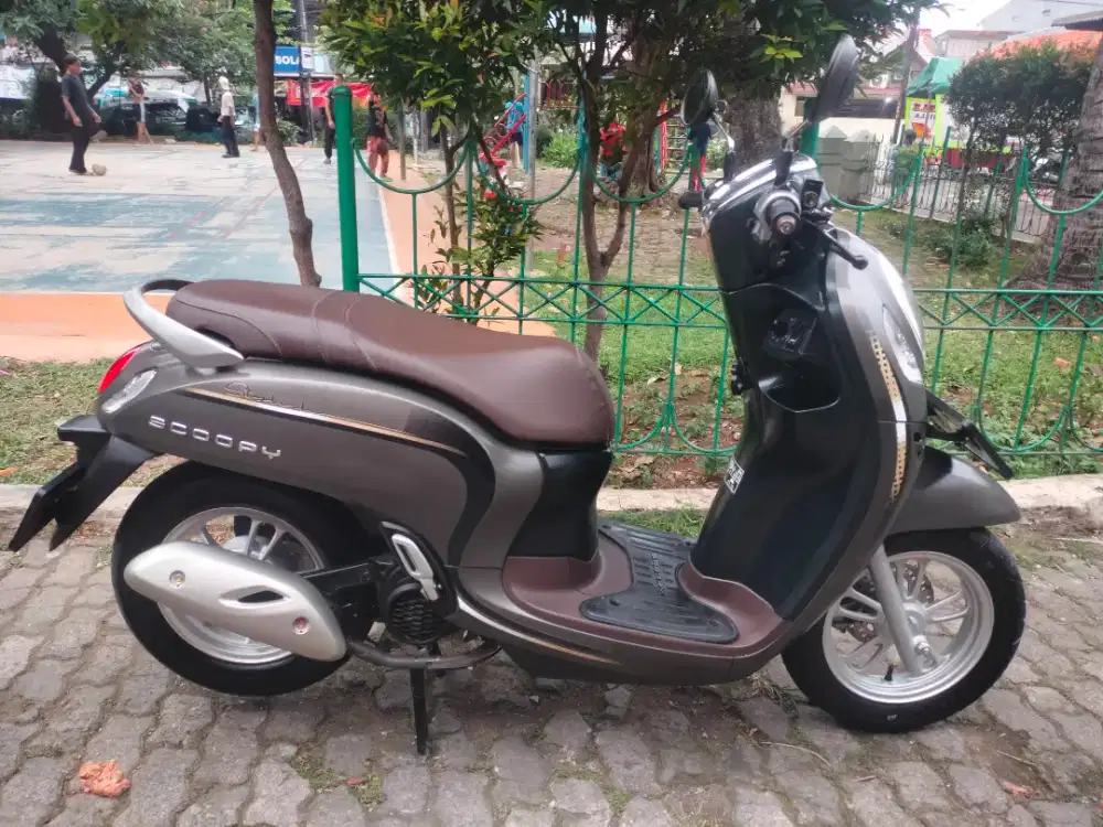 HONDA SCOOPY FI PRESTIGE KEYLES 2023 pajak panjang/B.dki