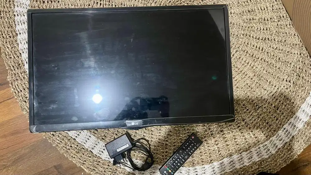 For Sale TV LED LG 28 (second)