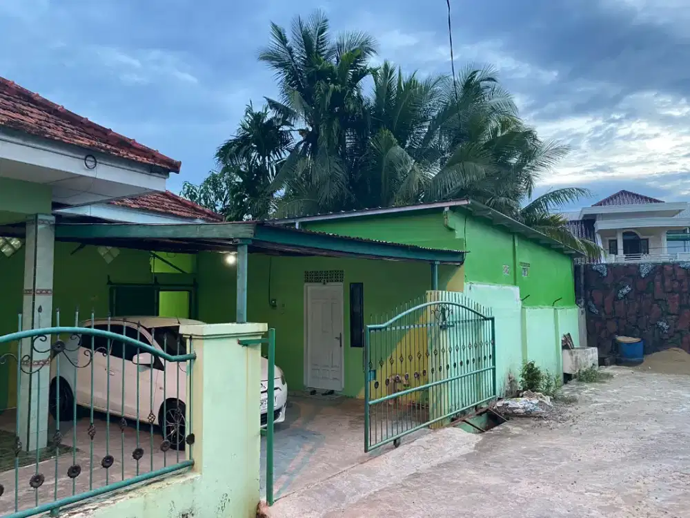 Dijuql rumah dan kostan 9kamar