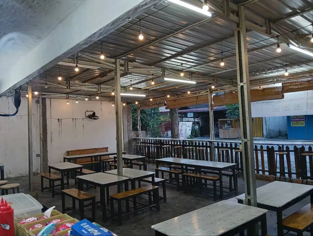NEED CREW OUTLET