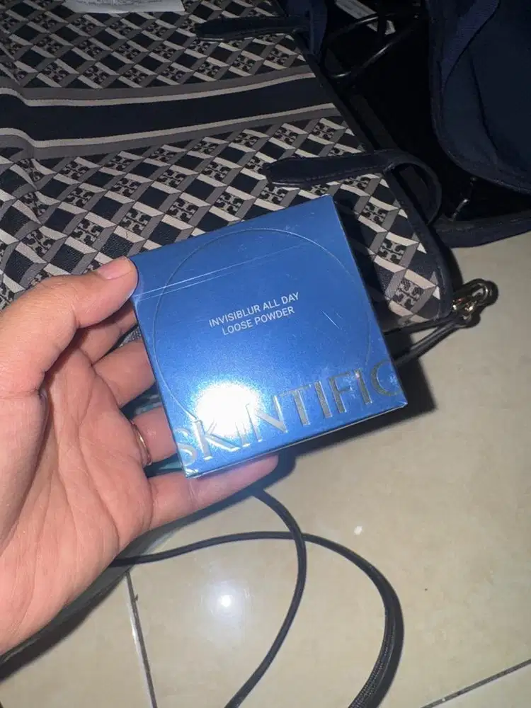 Dijual SKINTIFIC  Invisiblur All Day Loos Powder 88 Translucent